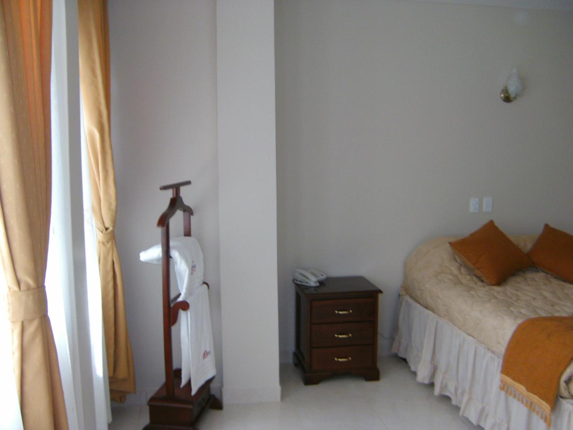 Hostal Fevilamir Ibarra Luaran gambar