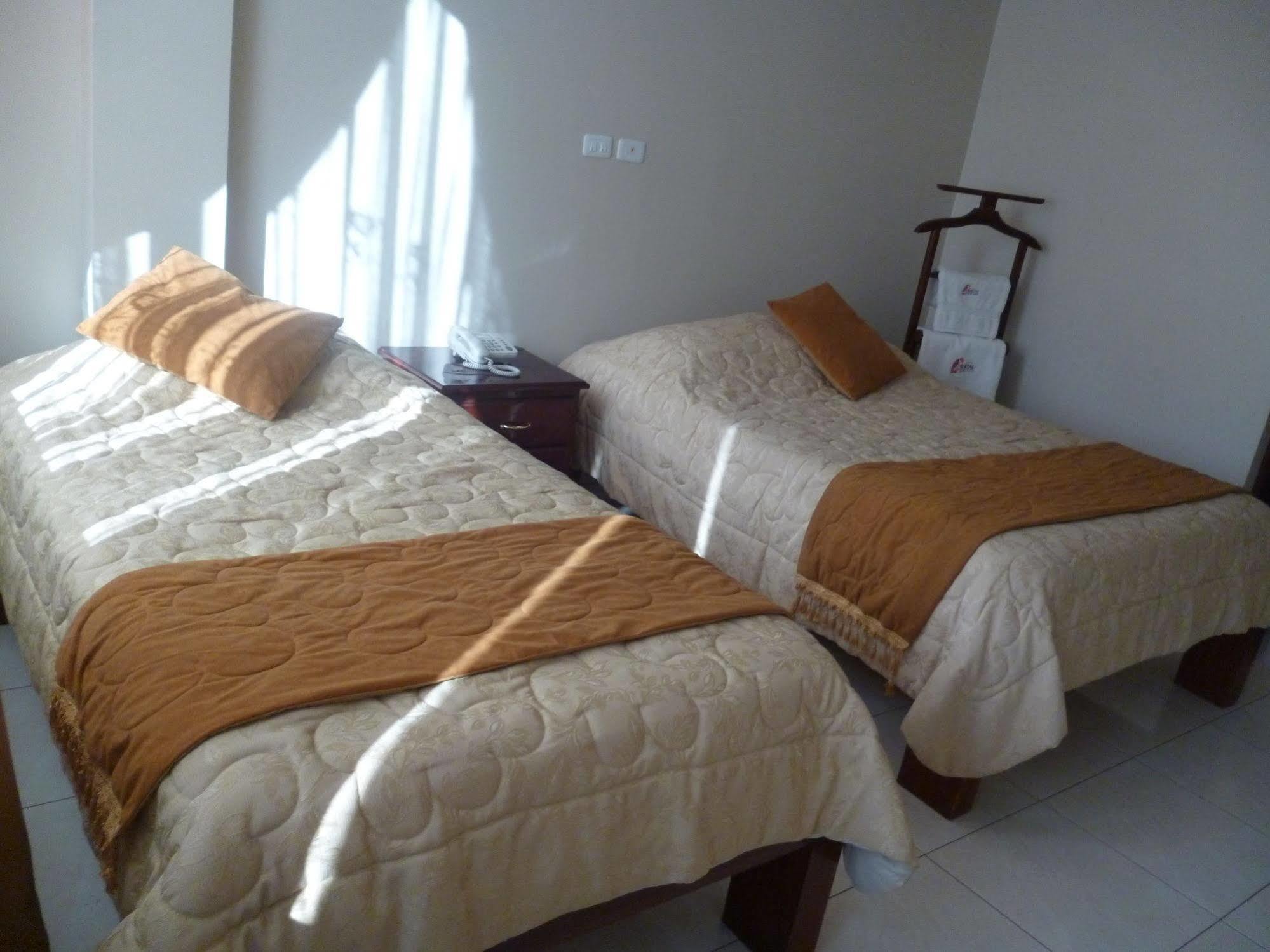 Hostal Fevilamir Ibarra Luaran gambar