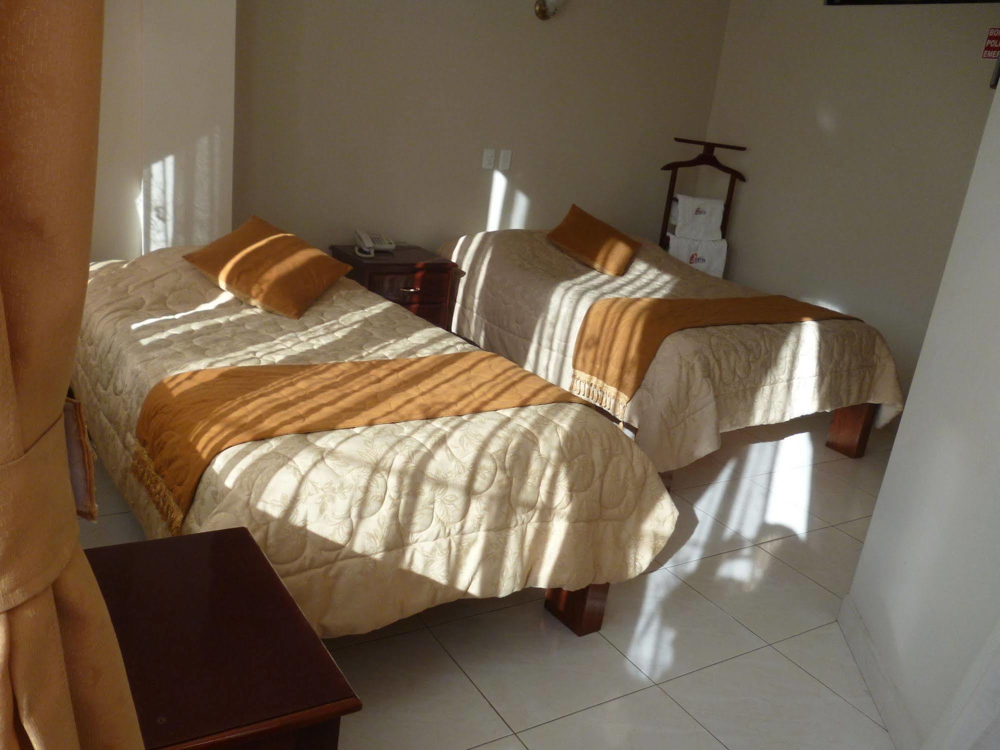 Hostal Fevilamir Ibarra Luaran gambar
