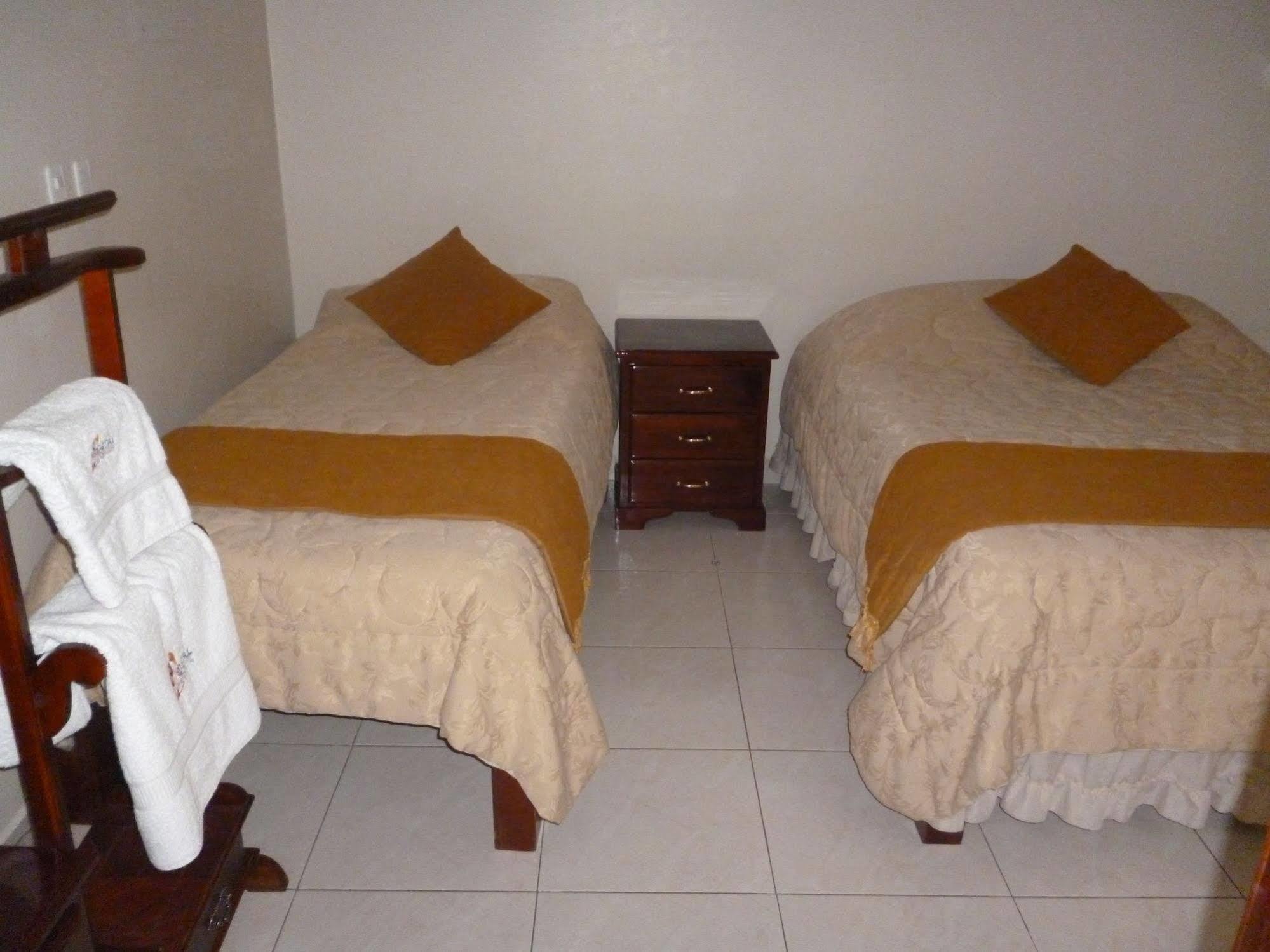 Hostal Fevilamir Ibarra Luaran gambar